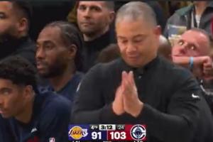 胡搞心态~东契奇造犯规罚球不中 泰伦·卢起身鼓掌