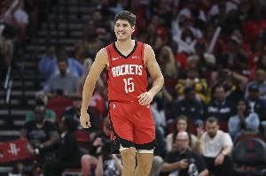 火媒：完全搞不懂为何加时不让谢泼德上 上场逆转马刺也打得好