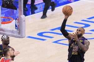 Shams：我觉得此时此刻詹姆斯自己也不知道他想要如何结束生涯