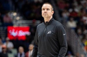 客战老鹰！太阳主帅：一切都从我们的防守开始 找到办法得分更多