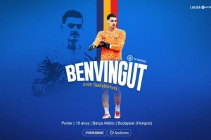 世体：雅科比什维利表现出色，巴萨考虑将其召回一线队