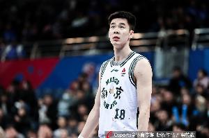 带不动啊！郭昊文出场31分钟17中9空砍24分 另有6板5助&罚球7中4