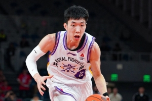 致胜抢断杀死比赛！廖三宁12中4拿到10分3板4助