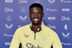 天空记者：因报价太低，埃弗顿拒绝拉齐奥对伊洛格布纳的求购