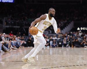 稍微出出汗！杰伦·布朗17中8拿到20分 另有8板5助4断&三分3中1