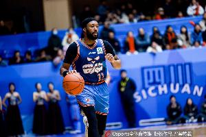 外援这水平？庞兹失准10投2中&三分4中1得6分2板3助