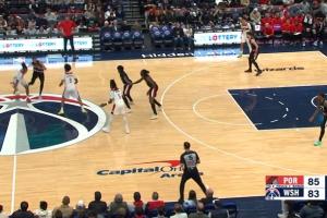 杨瀚森篮下犯规+背打不中 直接被换下 目前正负值+11全队最高