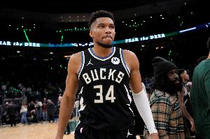 Windhorst：雄鹿想效仿雷霆 在字母哥交易中获得选秀权和未来MVP
