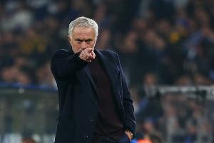 依旧狂人！穆帅：希望黑子们千万别跳楼，下次输球后还可以骂我