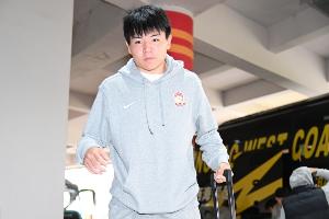 支持球员留洋！徐彬加盟狼队为自由转会，青岛西海岸未获得转会费