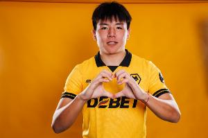 媒体人：徐彬现在踢英冠都有点费劲 希望徐彬为年轻球员做个榜样