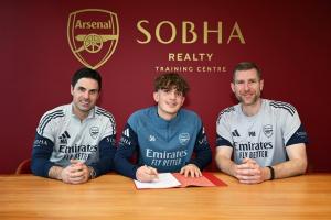 留住未来！官方：阿森纳与16岁道曼签预合同，17岁时转为职业合同