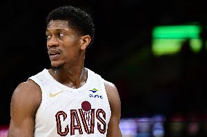 骑士与湖人商讨涉及亨特的三方交易 湖人也提出了文森特和克莱伯