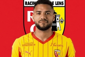 朗斯边卫乌多尔：大家都在谈论我入选法国队的话题，我会继续努力