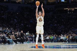 桑托斯：库里追梦这些老将让我更加敬佩 因为长久这么打真的很难