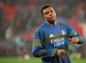 直言丢人！队报：姆巴佩输本菲卡赛后爆发说明了他的责任感和不满