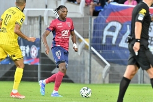 记者：雅凯只想加盟切尔西，双方已经谈妥个人条款