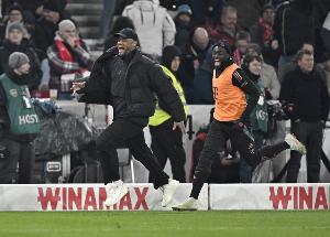 名宿：孔帕尼从曼城经历中学到很多，他最大优势在于了解球员感受