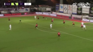 38岁的纳英戈兰标志性大力抽射得分，在比利时二级联赛17场7球4助