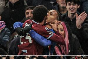 锁喉佩德罗染红！托迪博赛后致歉：承担全部责任，此举非我为人