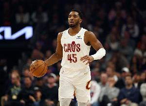 得分爆炸力！米切尔连续冲筐个人连拿7分 分差达到20分