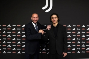 官方：尤文签下19岁边锋利奇纳 拜仁保留30%二转分成和匹配权