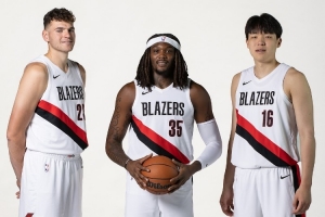 王仕鹏：开拓者不是成熟的球队 有好中锋不用 让中国球迷又爱又恨