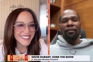 对绿军大概率出战！杜兰特谈伤势：我现在好多了 明早再看看如何