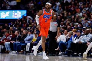 雷霆官方：亚历山大腹部拉伤 将在全明星周末之后进行重新评估